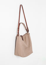 Load image into Gallery viewer, Pretty Grooming Bag
